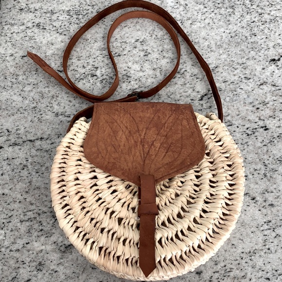 Tory Burch Handbags - Round Woven Purse/Crossbody Bag